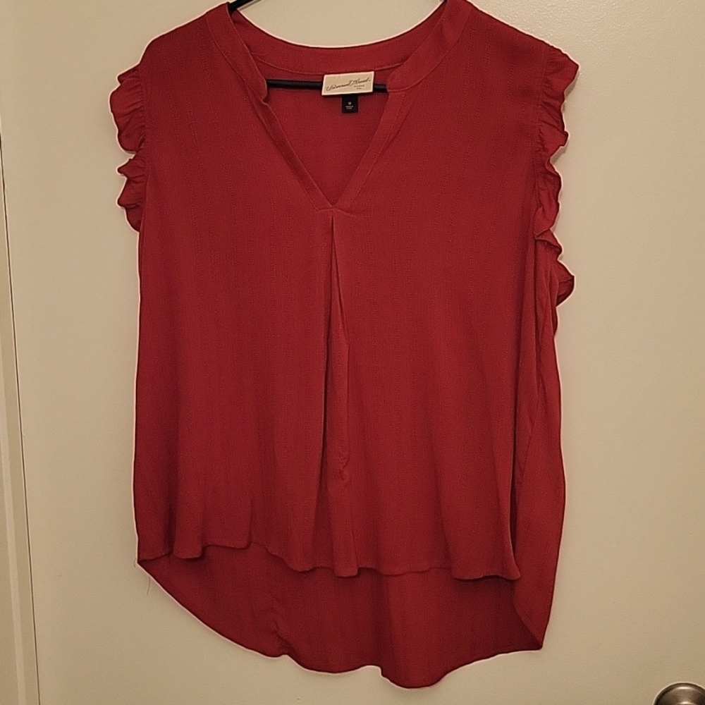 Red Sleeveless Semi-sheer Lightweight Top, Size M